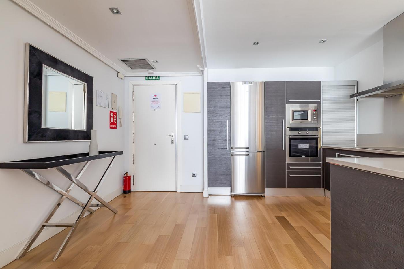 Madrid Rental Flats - Alquiler De Temporada ภายนอก รูปภาพ