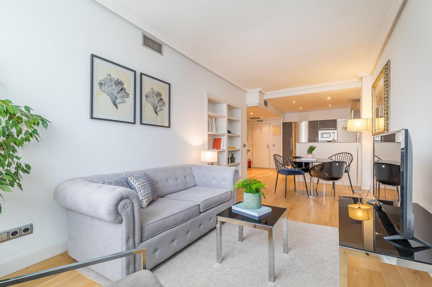 Madrid Rental Flats - Alquiler De Temporada ภายนอก รูปภาพ